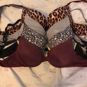PINK bras / 34B